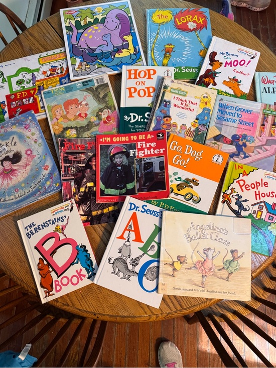 Dr. Seuss Other - Vintage Lot kids books and few vintage puzzles Dr. Seuss golden books etc